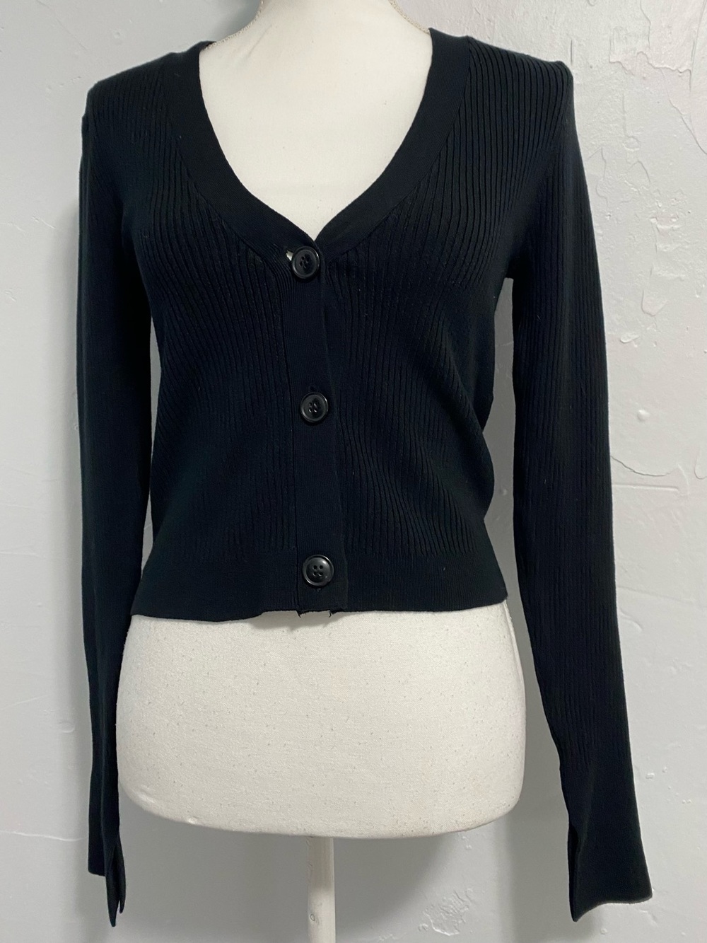Forever 21 Black V-Neck Button Ribbed Cardigan